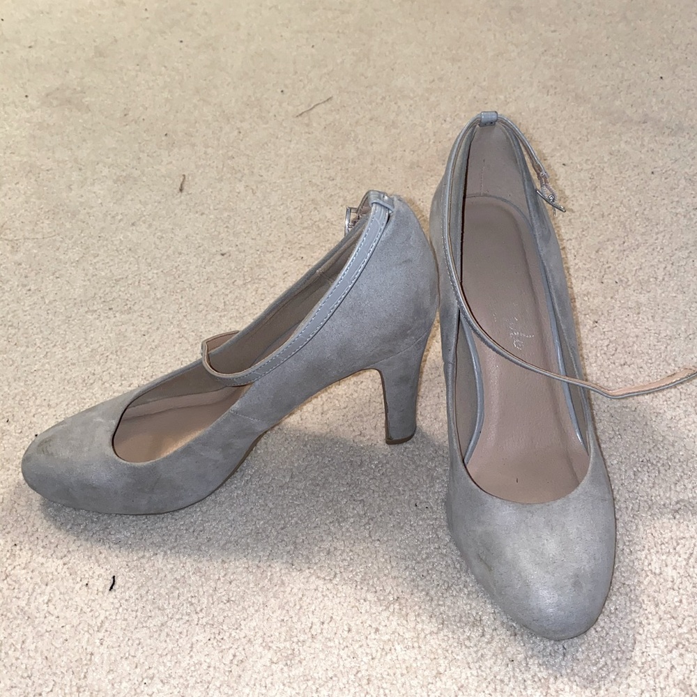 Grey Suede Pumps with Strap